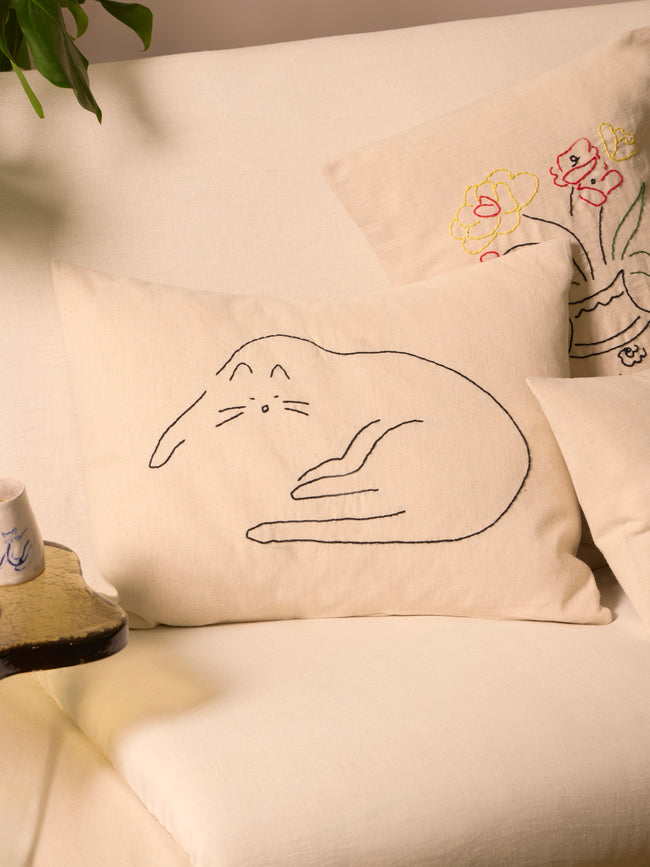 Cat Hand-Embroidered Cotton and Hemp Linen Cushion (15.5in/40cm)