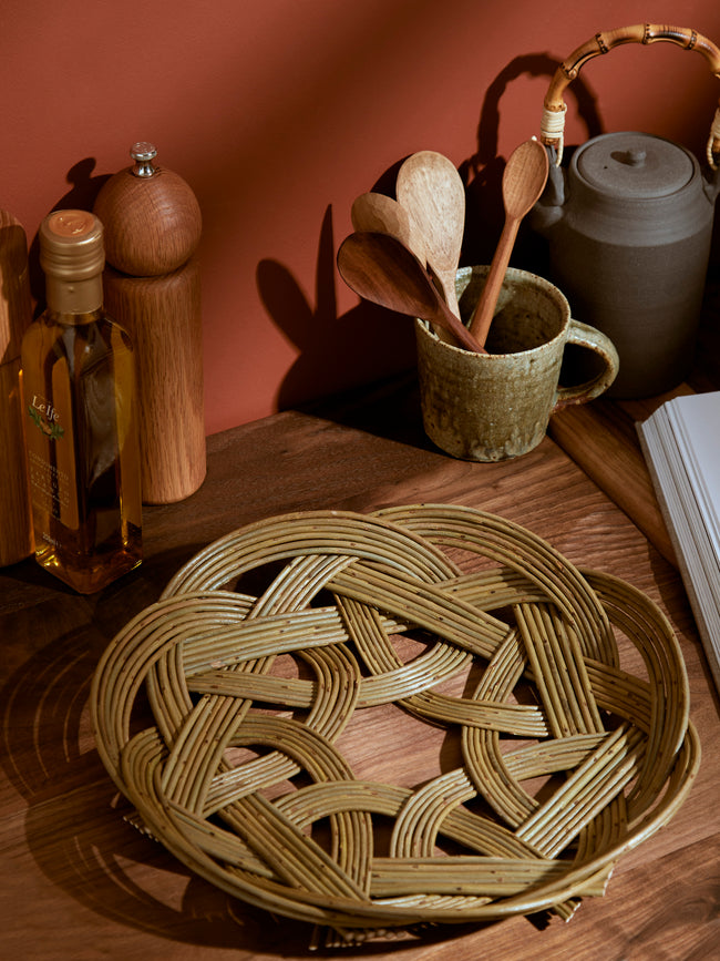 Handwoven Willow Large Celtic Knot Tray