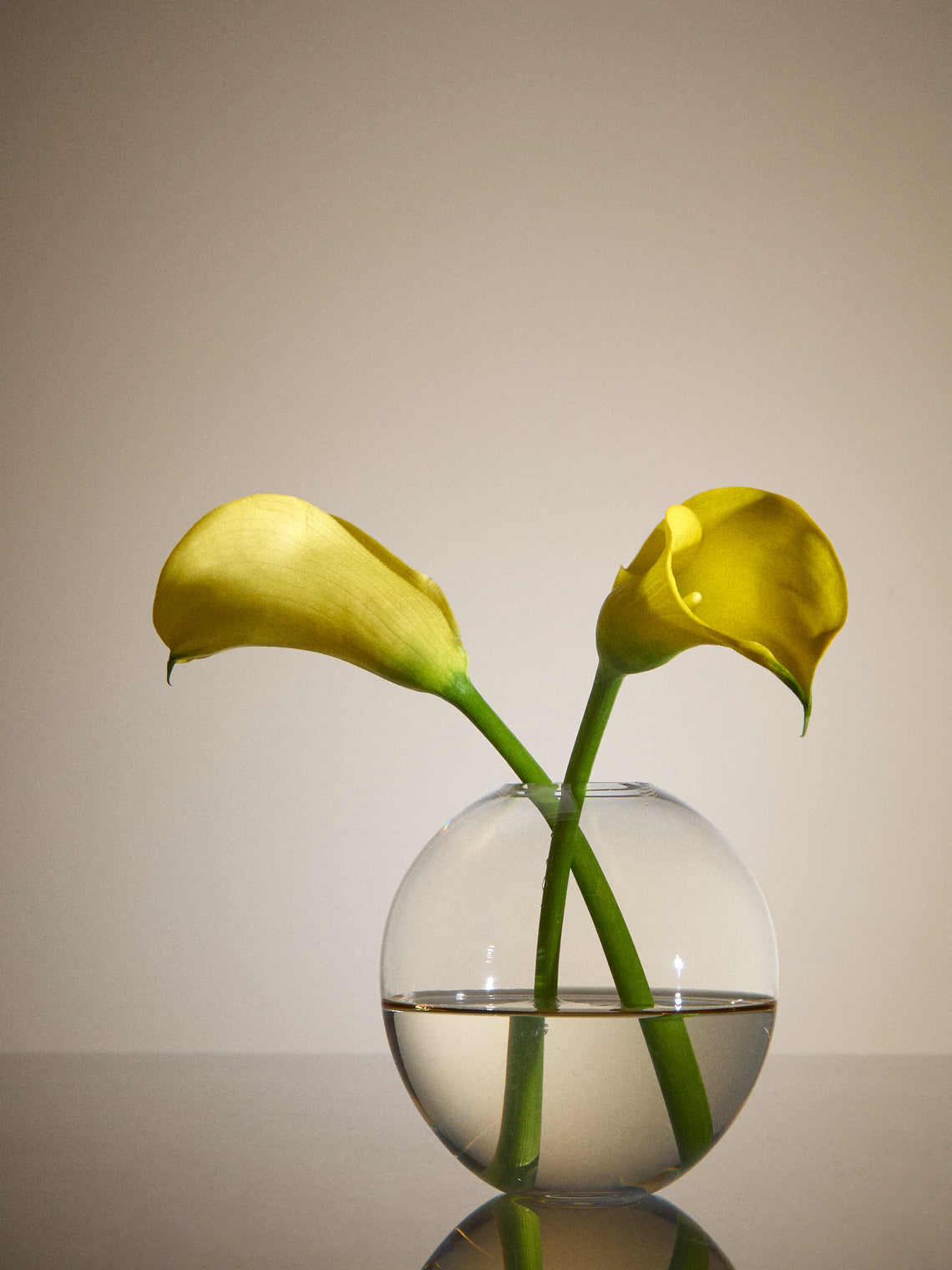 Lobmeyr - BV60 Flower Crystal Bud Vase (4in/10cm) - Gold - ABASK