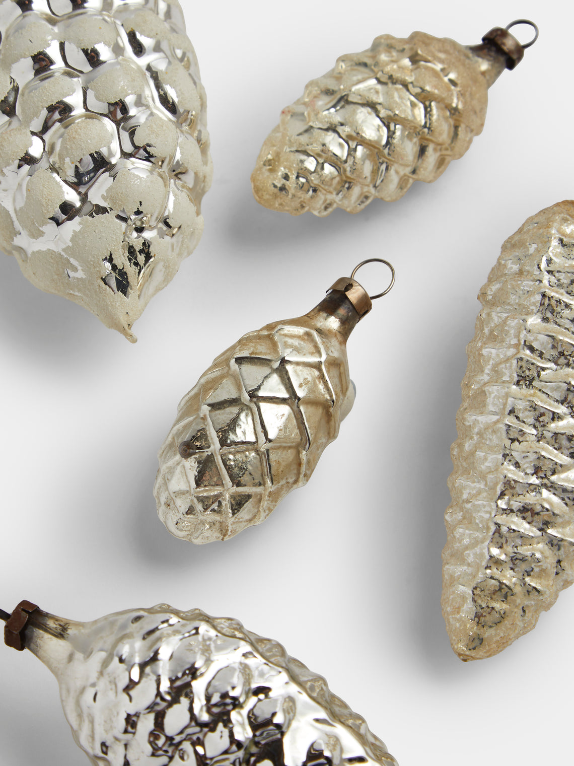 Antique and Vintage - Early-20th-Century Pinecones Glass Baubles (Set of 12) - Silver - ABASK