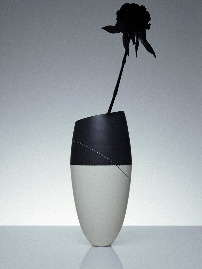 Paul James Ceramics - Fractured Reality Hand-Thrown Ceramic Vase (12in/30cm) - White - ABASK