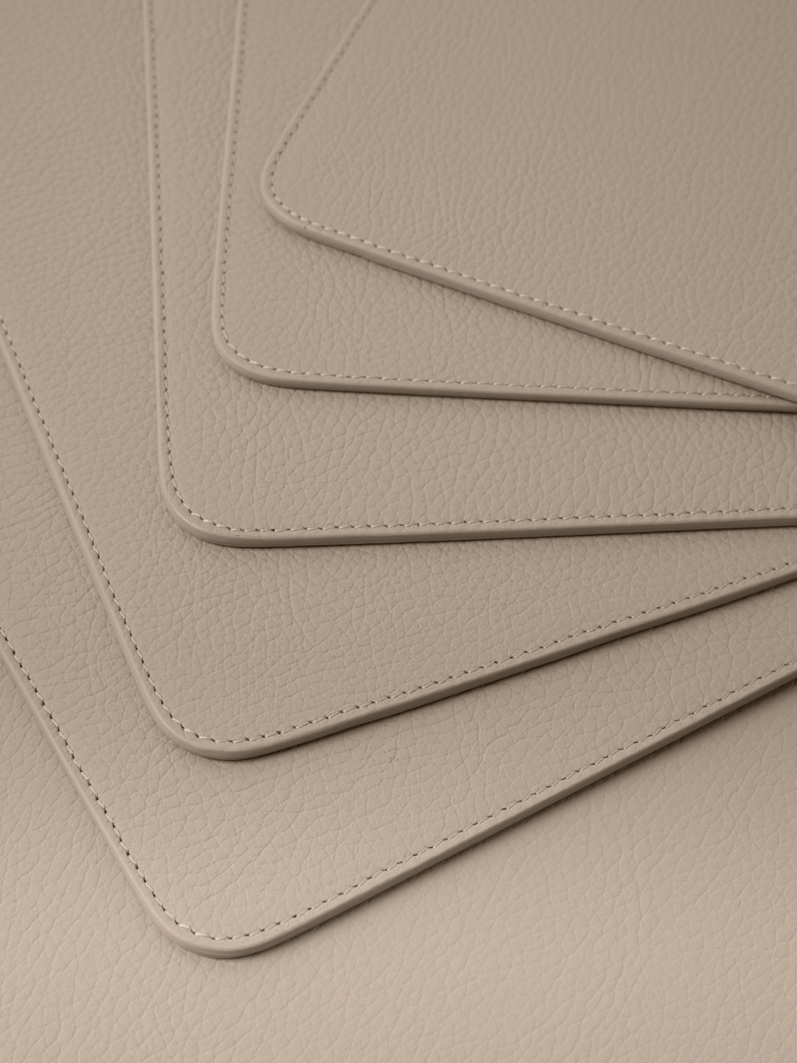 Giobagnara x Poltrona Frau - Leather and Walnut Placemats with Holder (Set of 6) - Taupe - ABASK