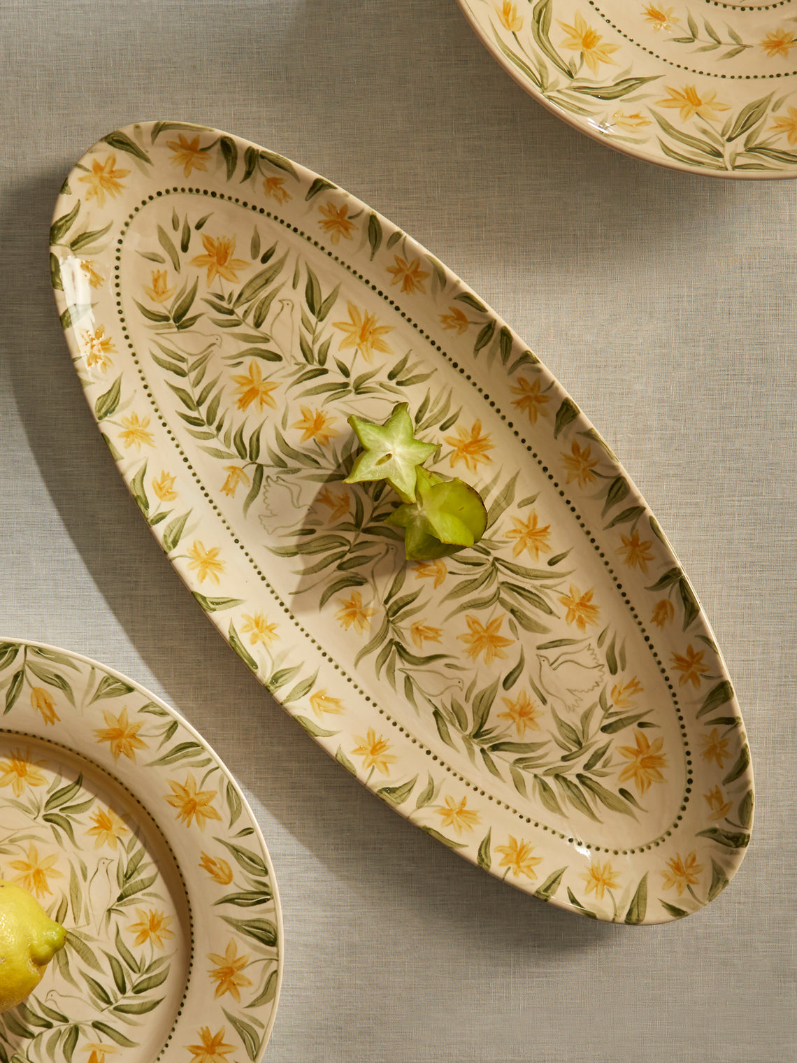 Rosanna Corfe - Doves and Daffodils Hand-Painted Ceramic Large Oval Platter - Cream - ABASK