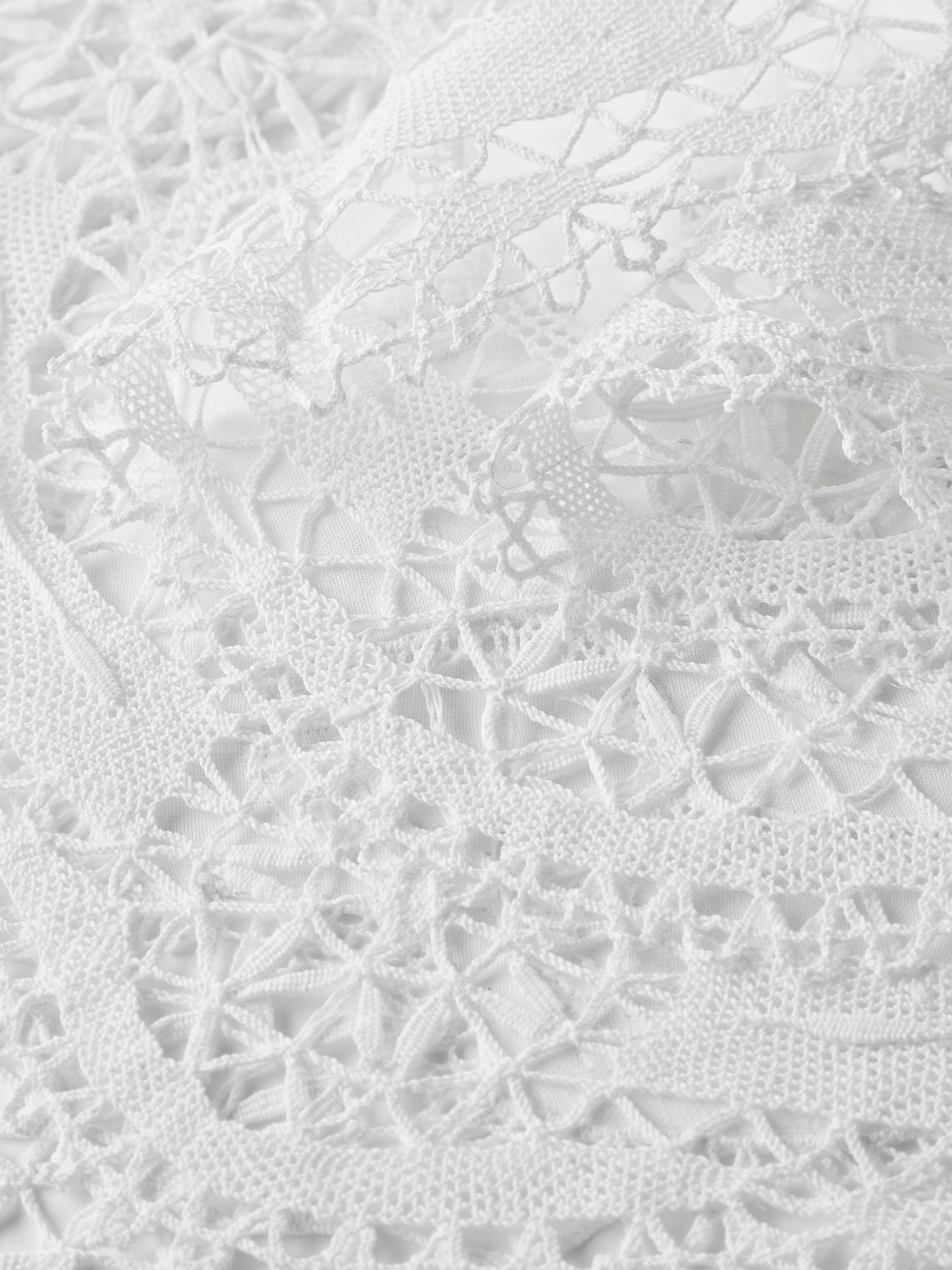 Rolane du Dreuih Creations - Lacework Linen Small Round Placemats (Set of 4) - Ivory - ABASK