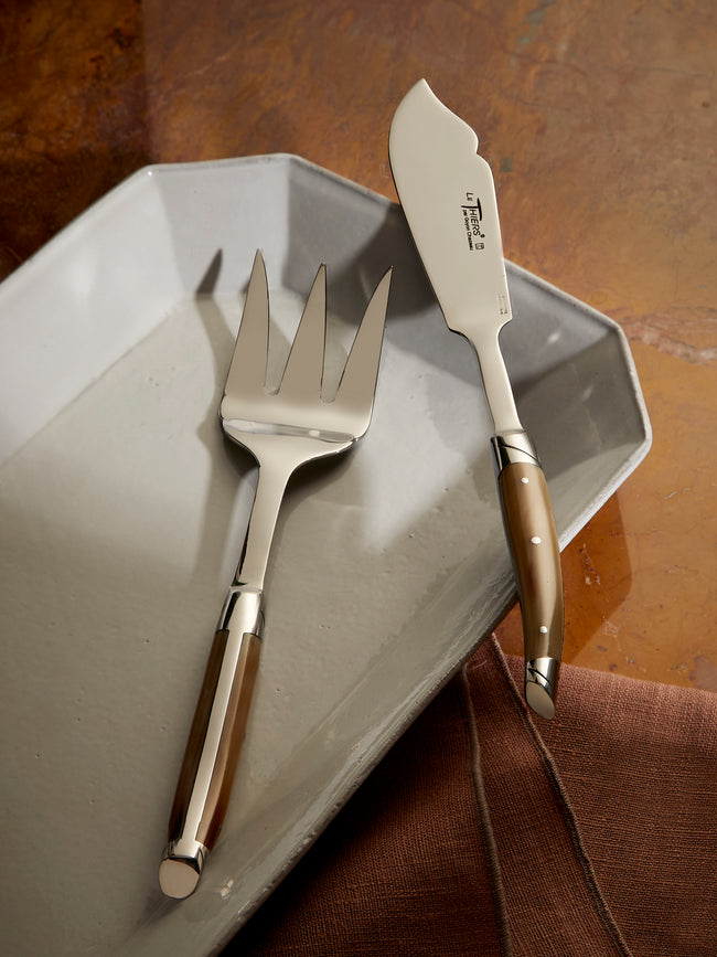 Goyon-Chazeau - Le Thiers Prestige Flammée Blonde Horn Fish Servers (Set of 2) - Brown - ABASK