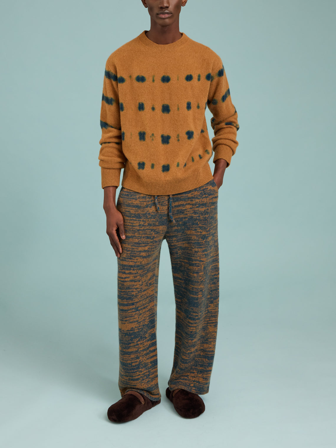 The Elder Statesman - Simple Cashmere Crew-Neck Sweater | Size: M - Beige - ABASK