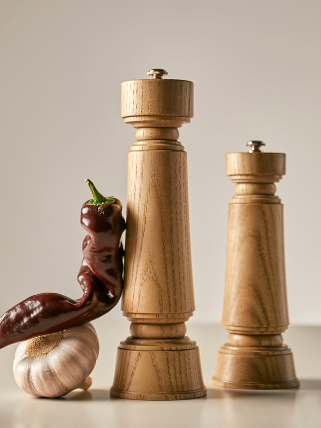 Yamani Woodworks - Hand-Turned Wood Pepper Mill (9in/23cm) - Brown - ABASK