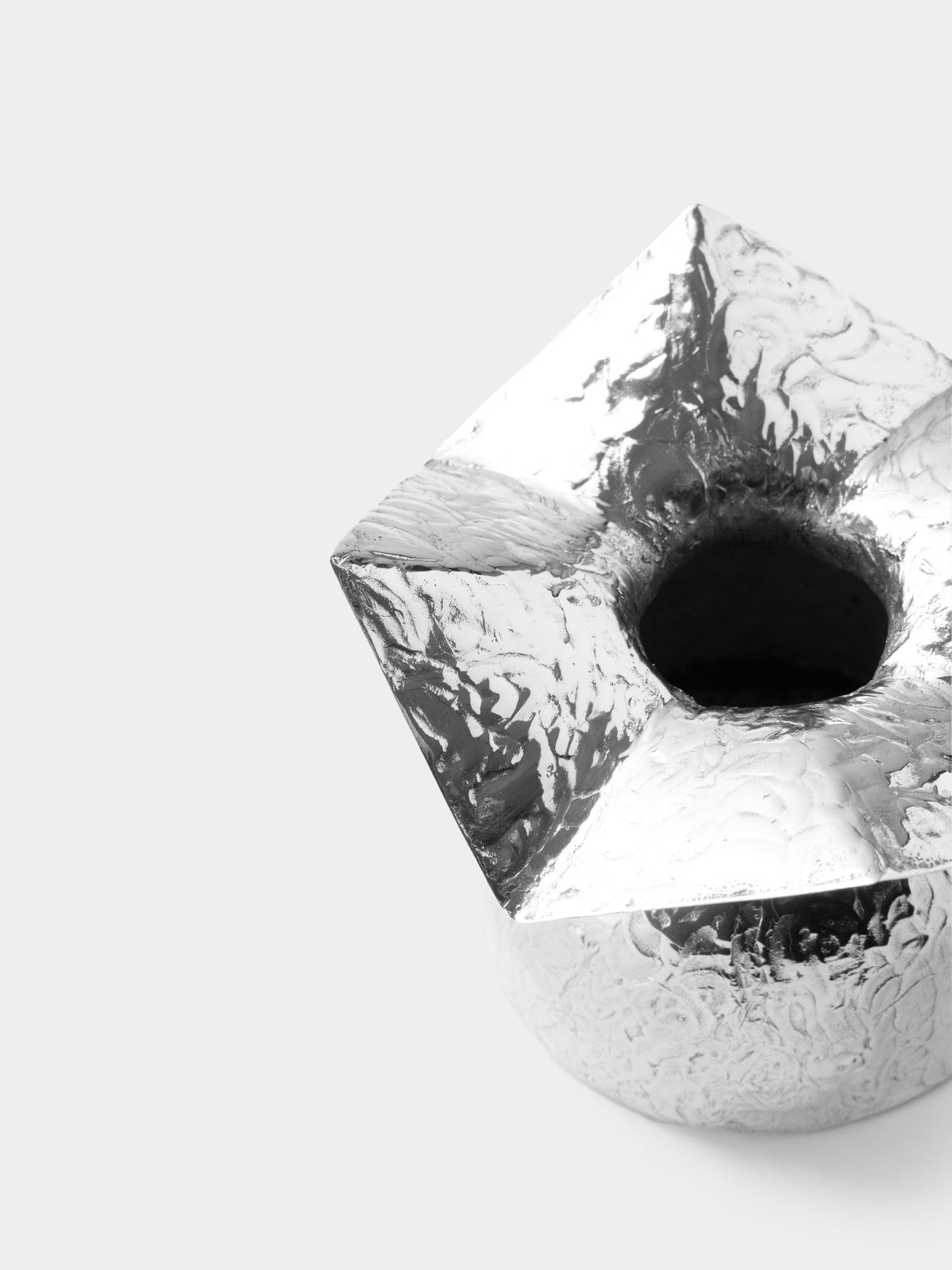 San Lorenzo - 1993 Afra and Tobia Scarpa Cartoccio Sterling Silver Vase (4.5in/11cm) - Silver - ABASK