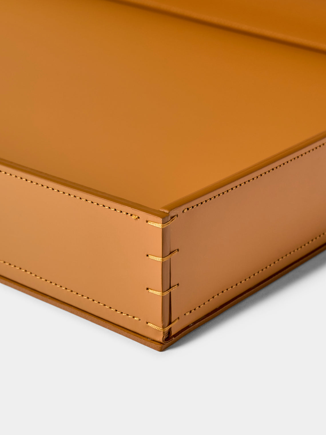 Riviere - Barcelona Water-Resistant Leather Tray (25in/63.5cm) - Tan - ABASK