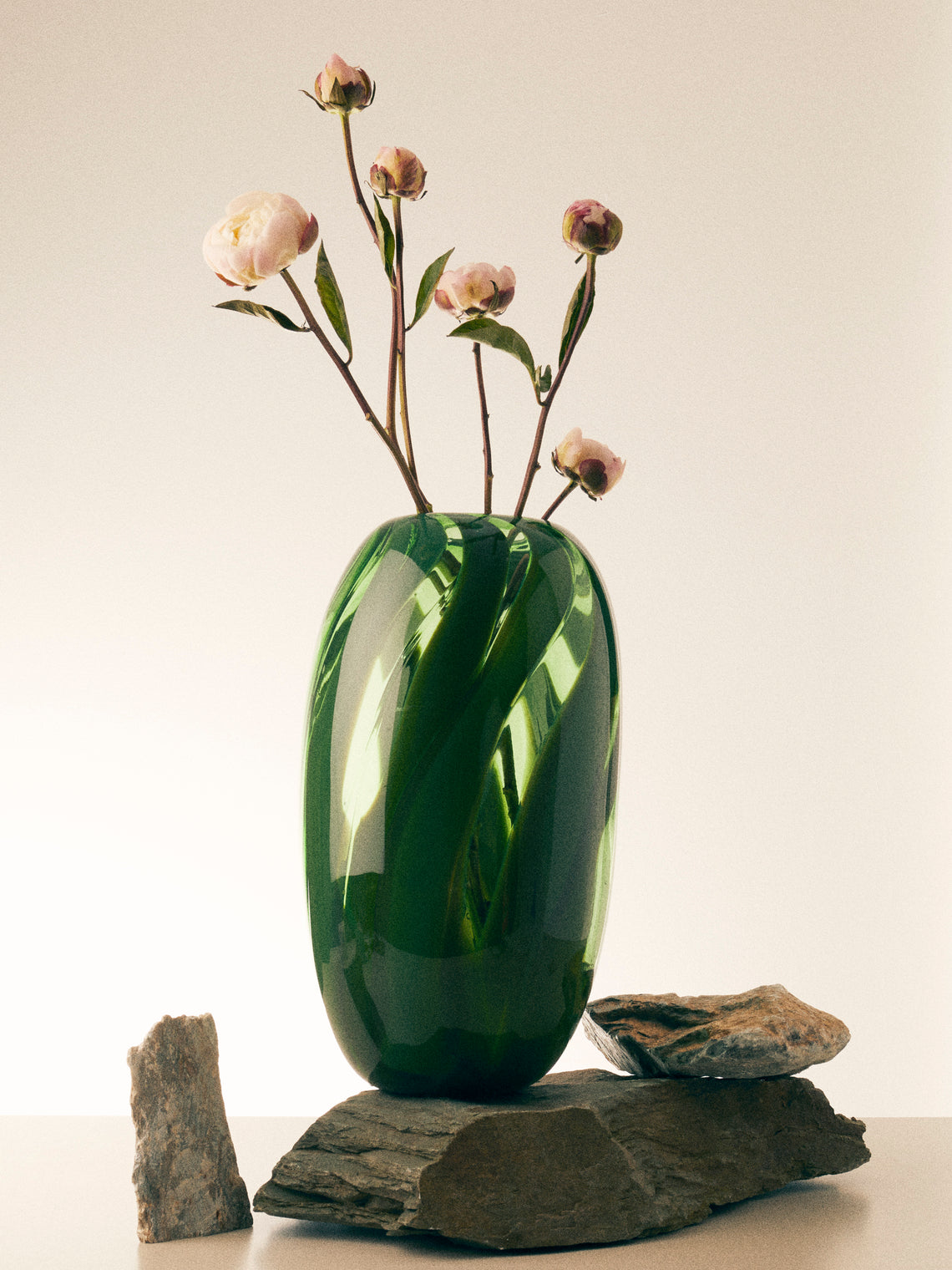Moonarij - Oona Hand-Blown Glass Vase (15.5in/40cm) - Green - ABASK