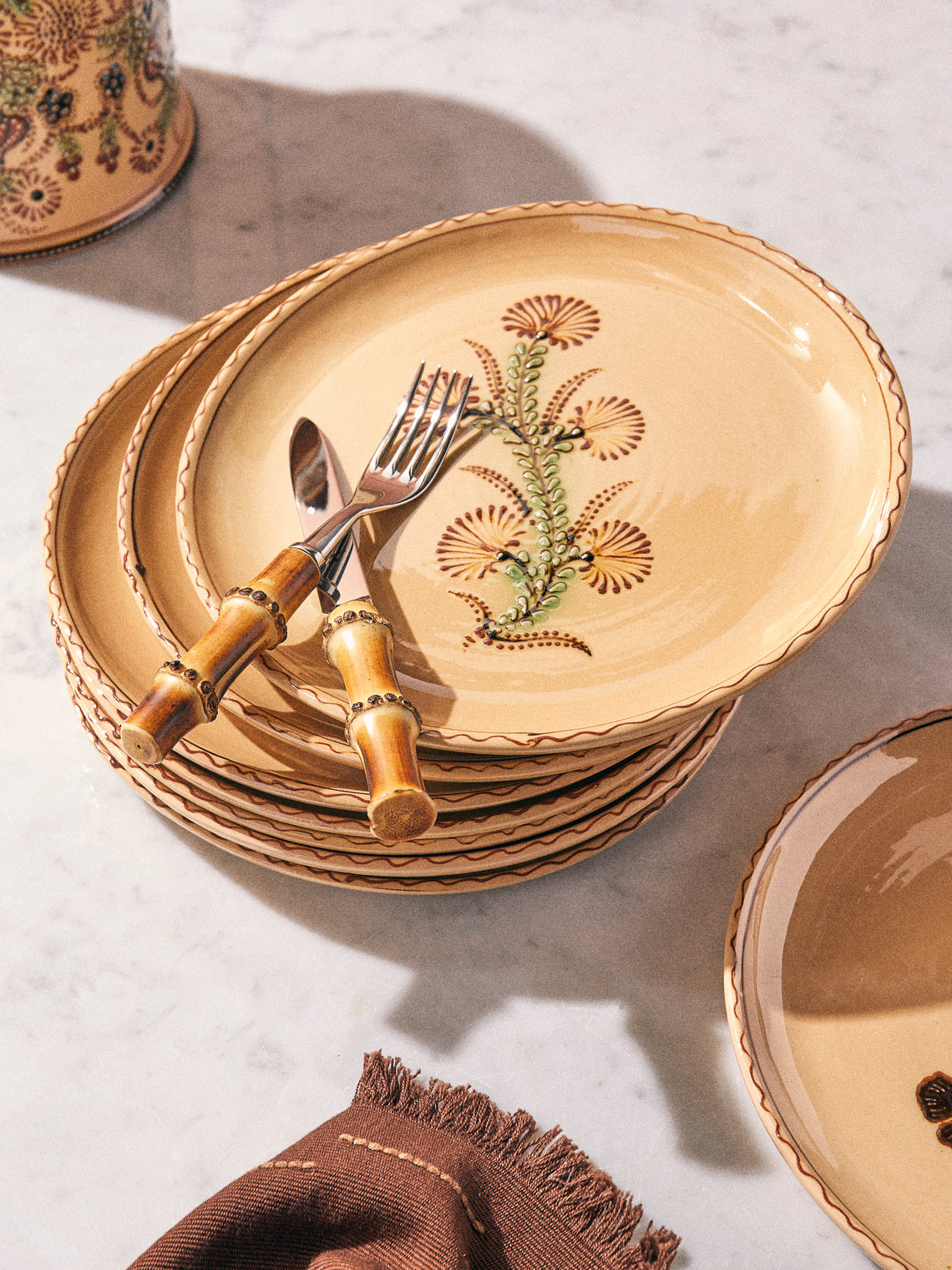 Poterie d’Évires - Flowers Hand-Painted Ceramic Plates – 9.5in/24cm (Set of 8) - Cream - ABASK