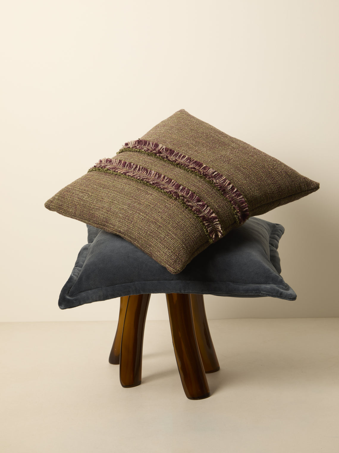 de Le Cuona - Strata Linen Pillow (21.5in/55cm) - Brown - ABASK