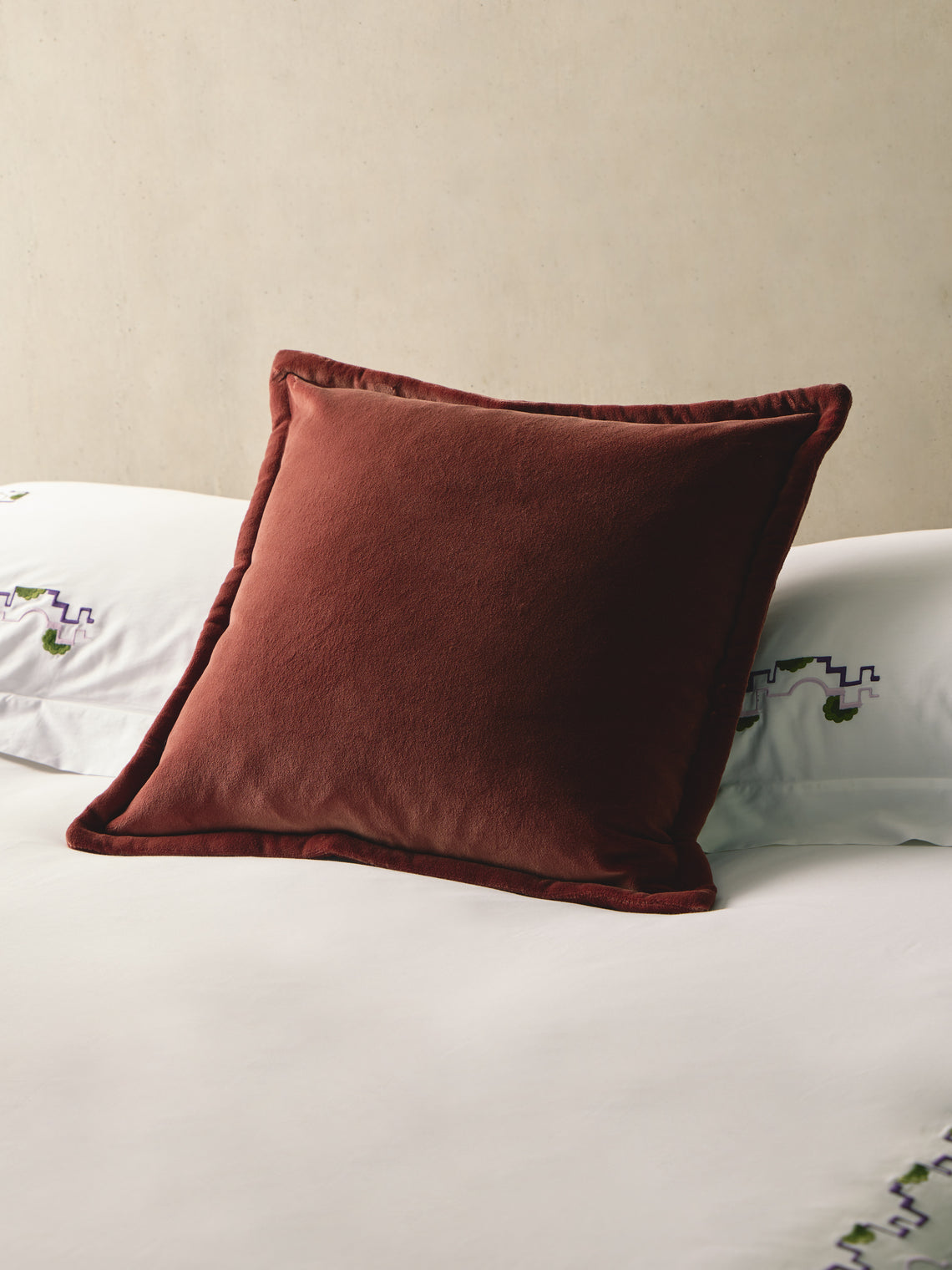 De Le Cuona - Vienna Cotton Sofa Cushion (21.5in/55cm) - Brown - ABASK