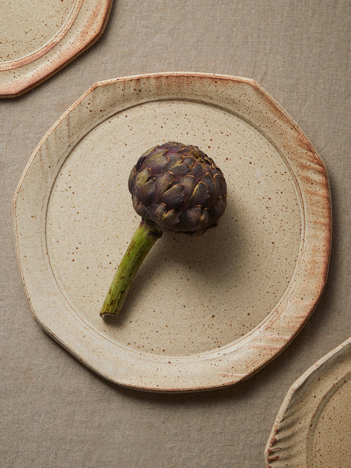 Adam Ross - Hand-Thrown Ceramic Faceted Serving Platter - Beige - ABASK