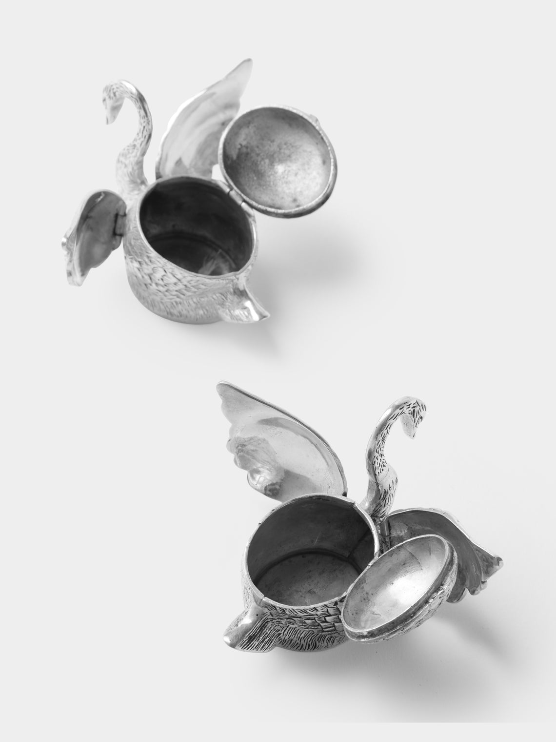 Antique and Vintage - 1925 Swans Solid Silver Salt and Pepper Shakers (Set of 2) - Silver - ABASK