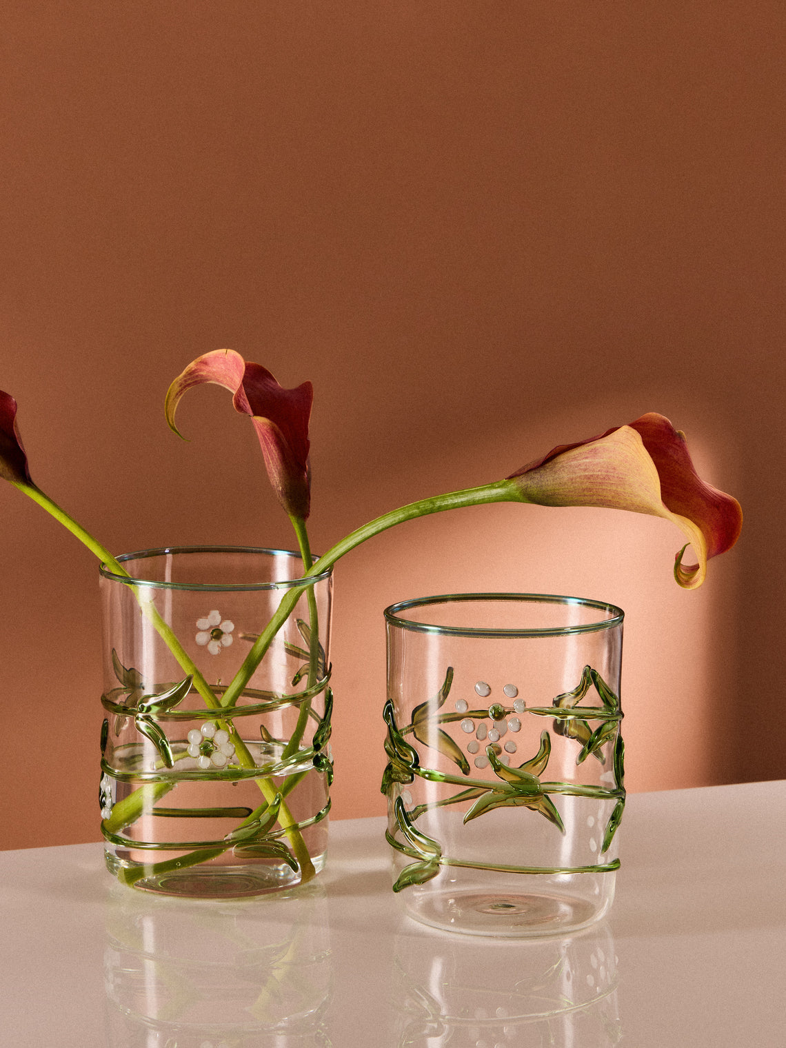 Alya Tannous - | Set of 2 | Daisy Hand-Blown Glass Bud Vases (5.5in/14.5cm) - Clear - ABASK