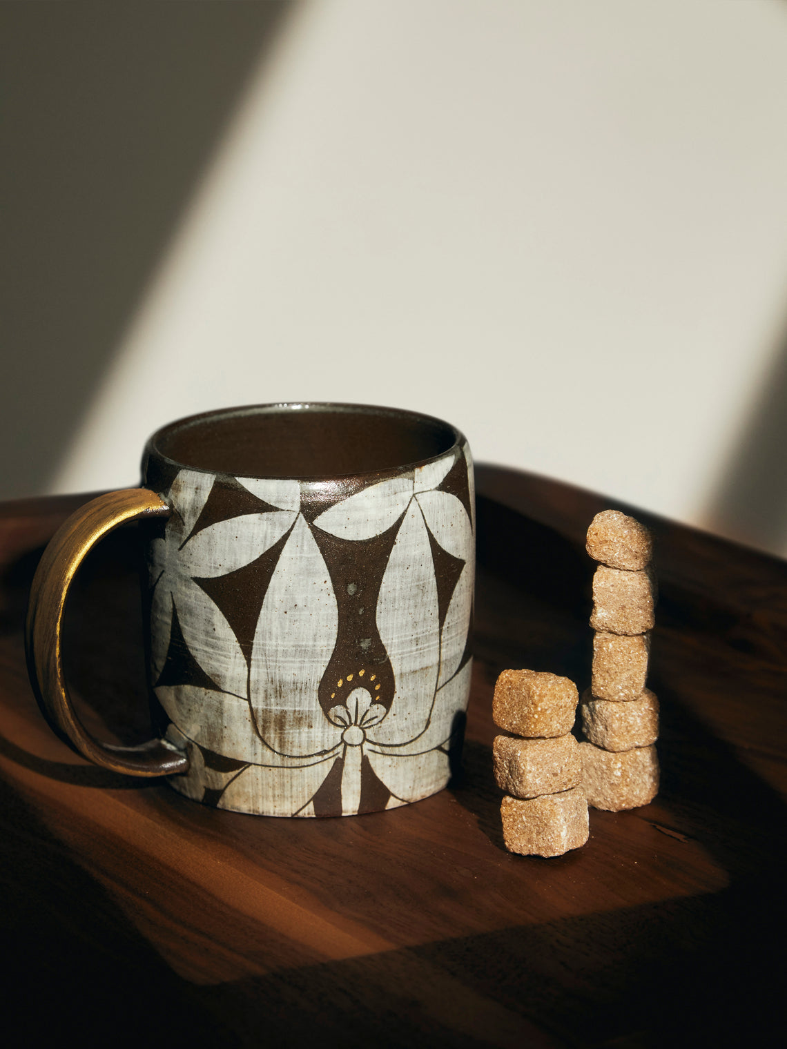 Na Yong-hwan - Peony Buncheong Mug (Set of 2) - Brown - ABASK