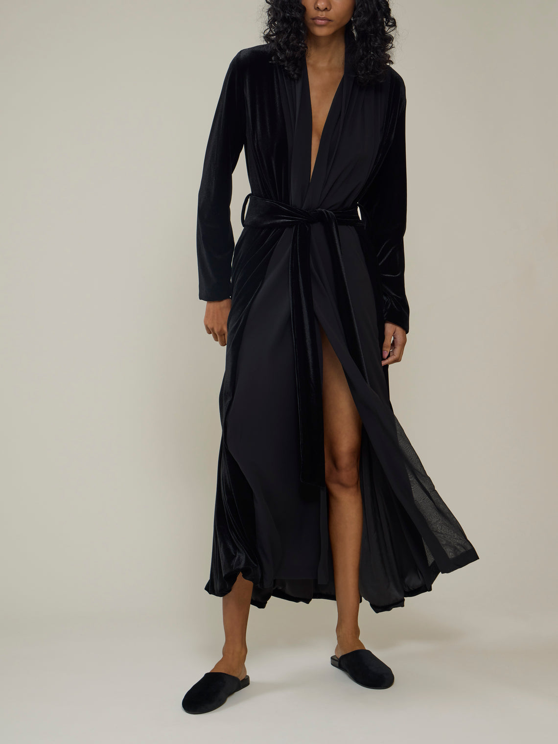 Loretta Caponi - Carla Velvet and Silk Robe - Black - ABASK