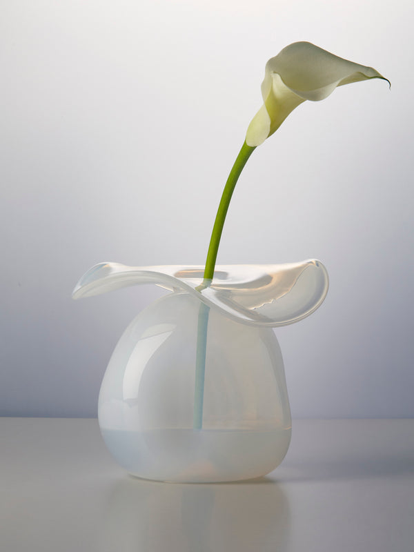 Oog Objects - 7 Hand-Blown Glass Vase (8in/23cm) - White - ABASK