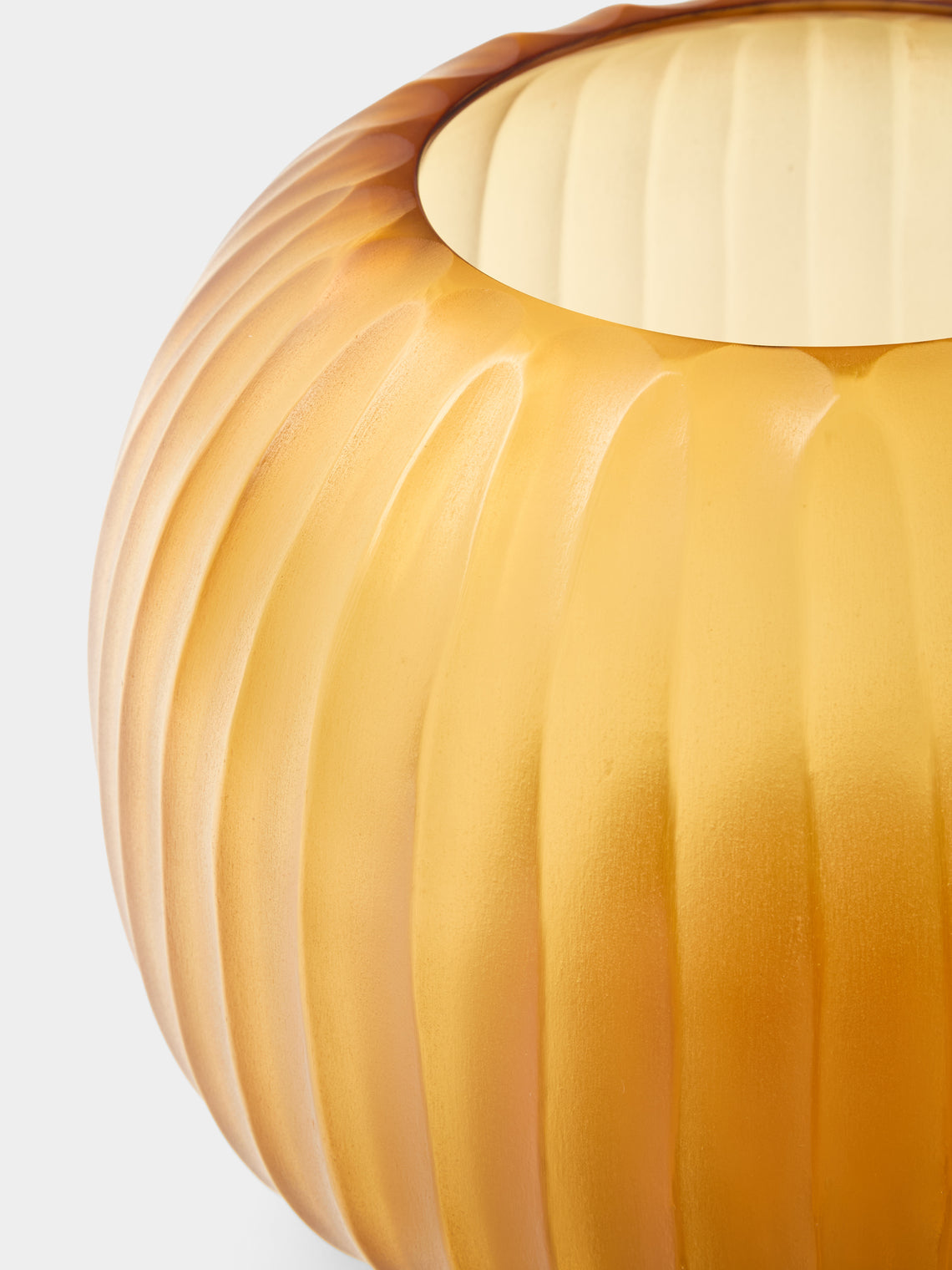 Micheluzzi Glass - Riccio Ambra Coste Hand-Blown Murano Glass Vase (8.5in/22cm) - Yellow - ABASK