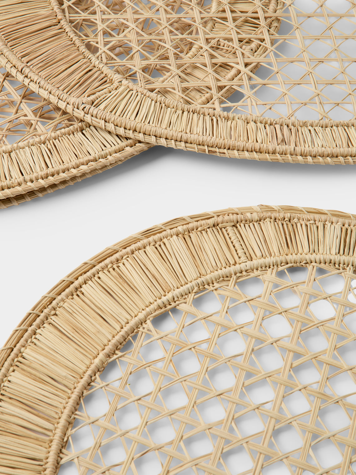 Artesanías del Atlántico - | Set of 4 | Mimbre Handwoven Palm Oval Placemats - Natural - ABASK