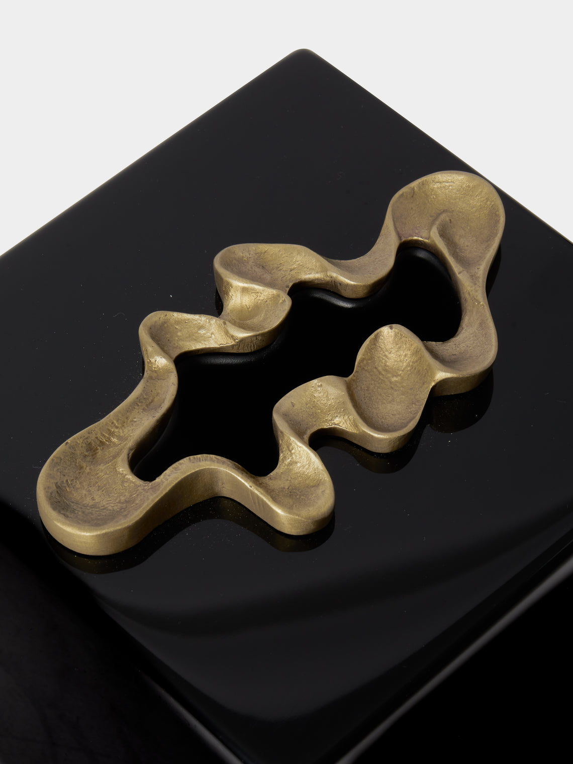 Viya - Saffron Lacquered Wood Tissue Box - Black - ABASK
