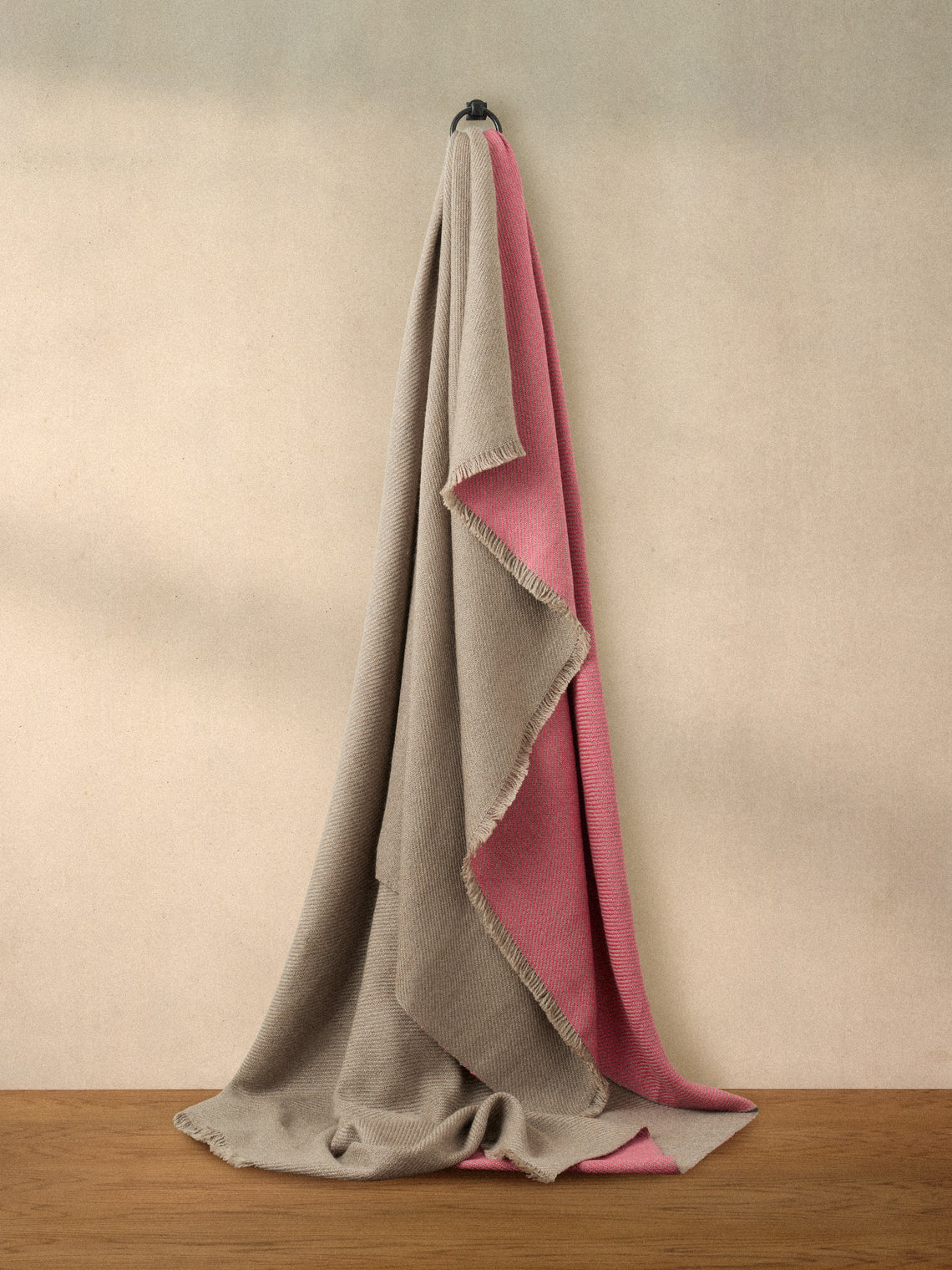 Me & K - Reversible Merino Wool and Cashmere King-Size Blanket (106in/2.7m) - Pink - ABASK