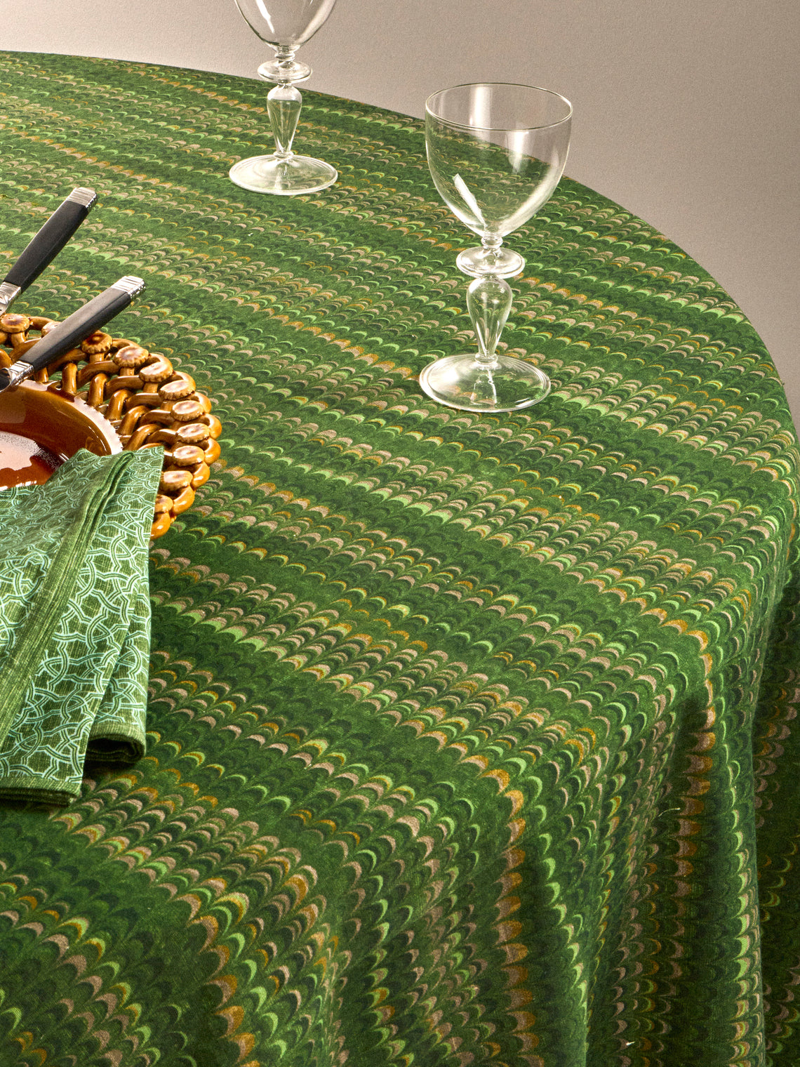 D'Ascoli - Niniane Printed Linen Round Tablecloth (90.5in/2.3m) - Green - ABASK