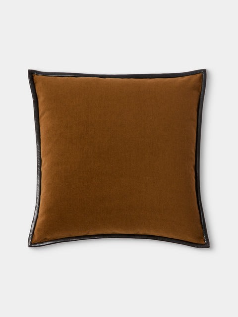 de Le Cuona - Merino Velvet Pillow (21.5in/55cm) - Brown - ABASK - 