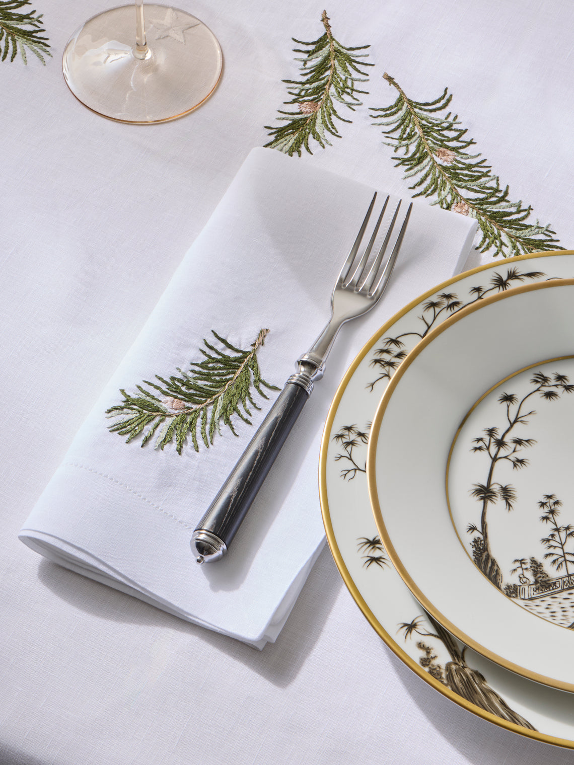 ERI Textiles - | Set of 4 | Christmas Branch Hand-Embroidered Linen Napkins - White - ABASK
