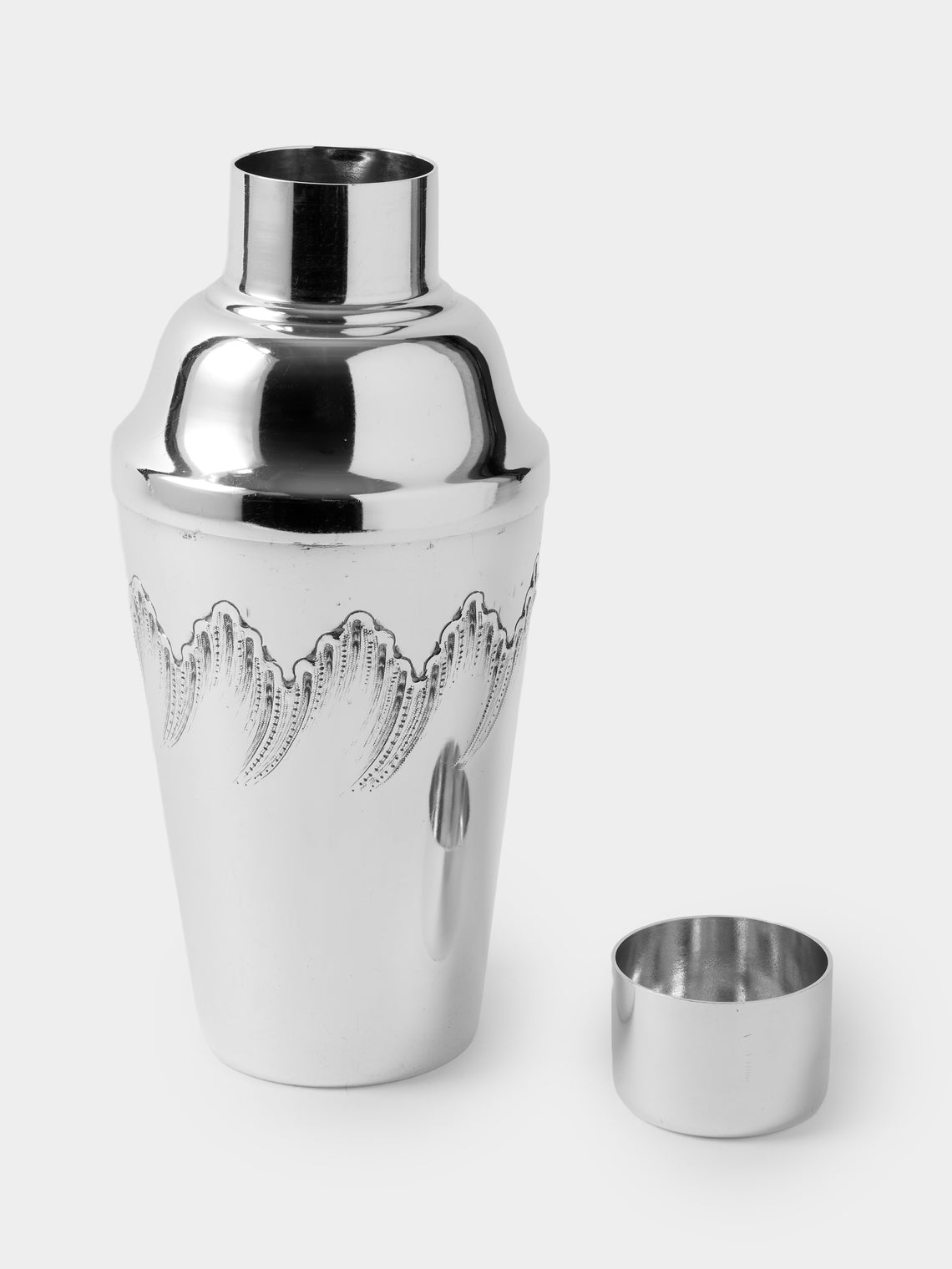 Antique and Vintage - Mid-Century Silver-Plated Cocktail Shaker - Silver - ABASK