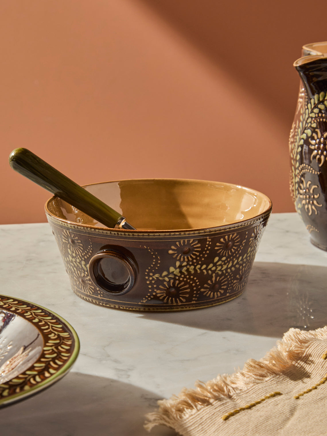 Poterie d’Évires - Flowers Hand-Painted Ceramic Small Handled Serving Bowl - Dark brown - ABASK