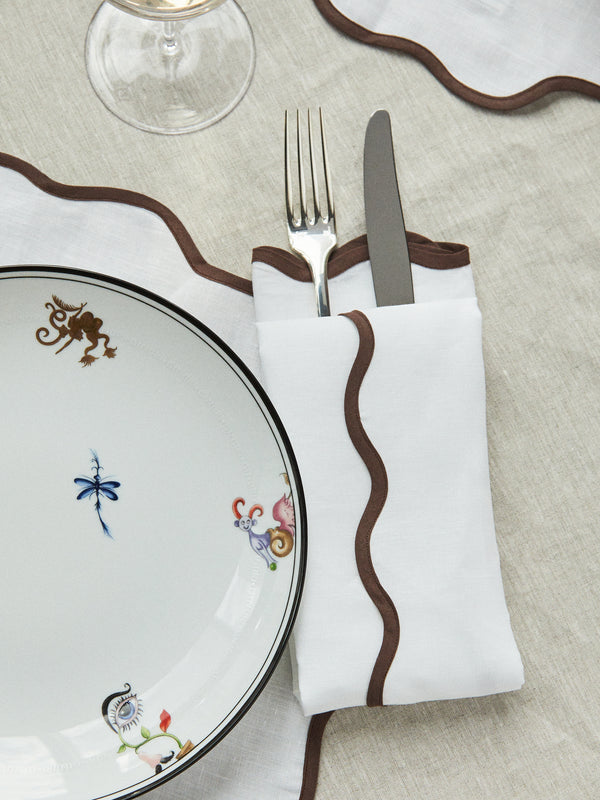 Angela Wickstead - Chiara Scalloped Linen Napkins (Set of 4) - Brown - ABASK