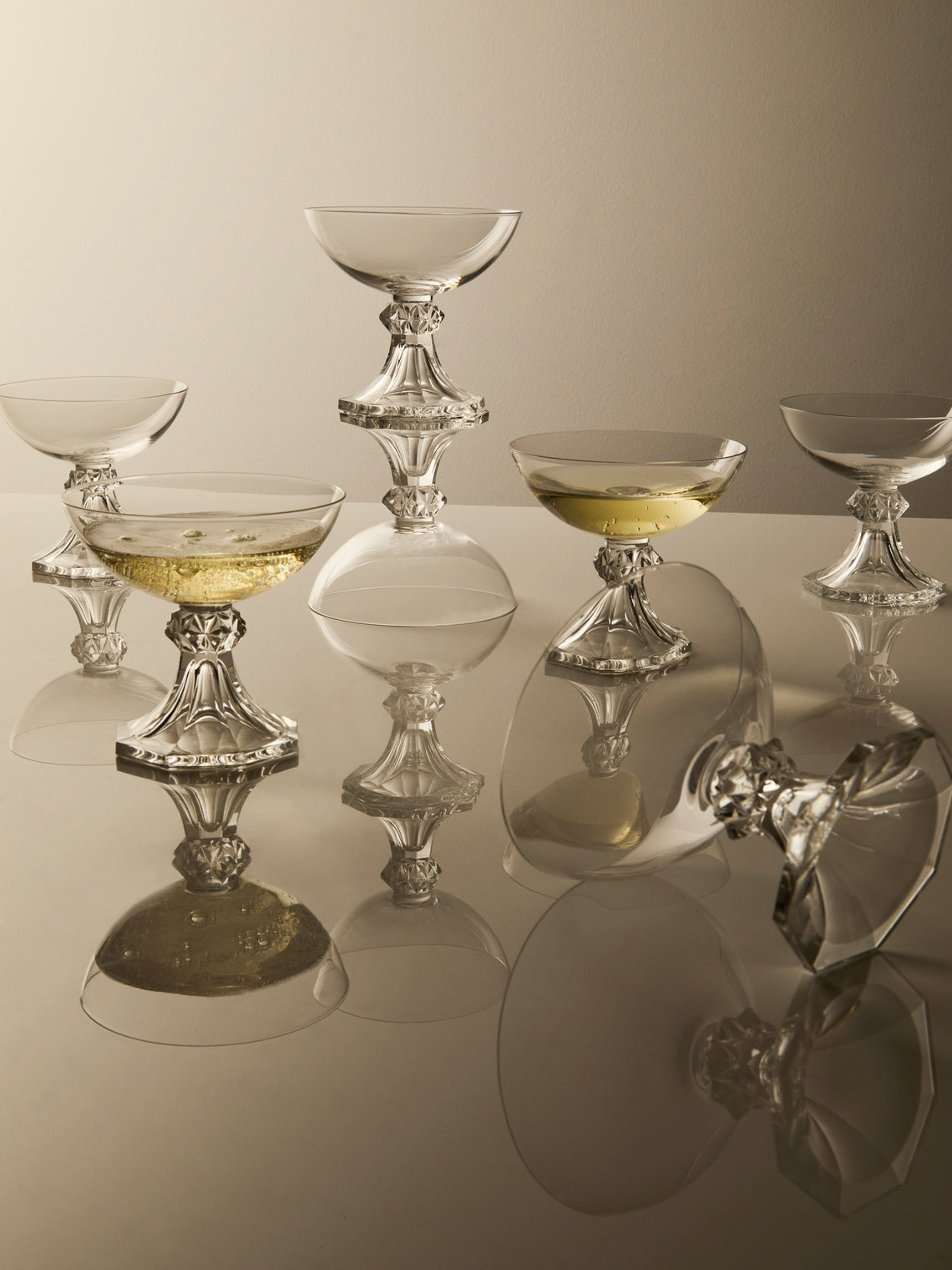 Antique and Vintage - Mid-Century Val Saint Lambert Yale Crystal Champagne Flutes (Set of 6) - Clear - ABASK