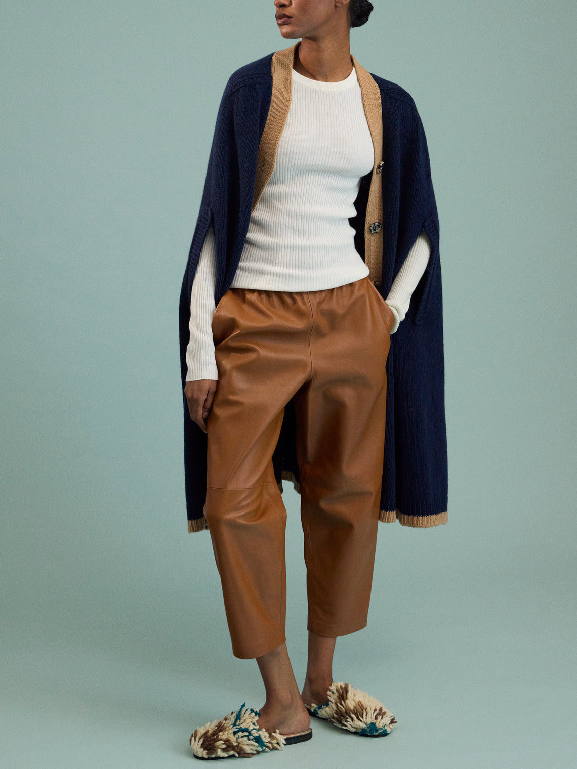 Isa Arfen - Cashmere and Lambswool Color-Block Cape | One Size - Navy - ABASK