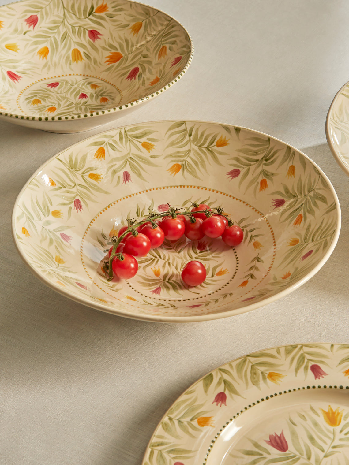 Rosanna Corfe - Doves and Daffodils Hand-Painted Ceramic Flared Bowl - Cream - ABASK