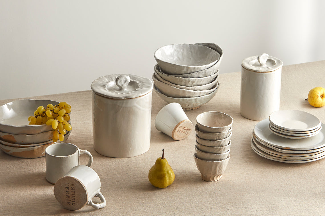 Estudio Vernís - Wood-Fired Stoneware Handleless Mugs (Set of 6) - White - ABASK