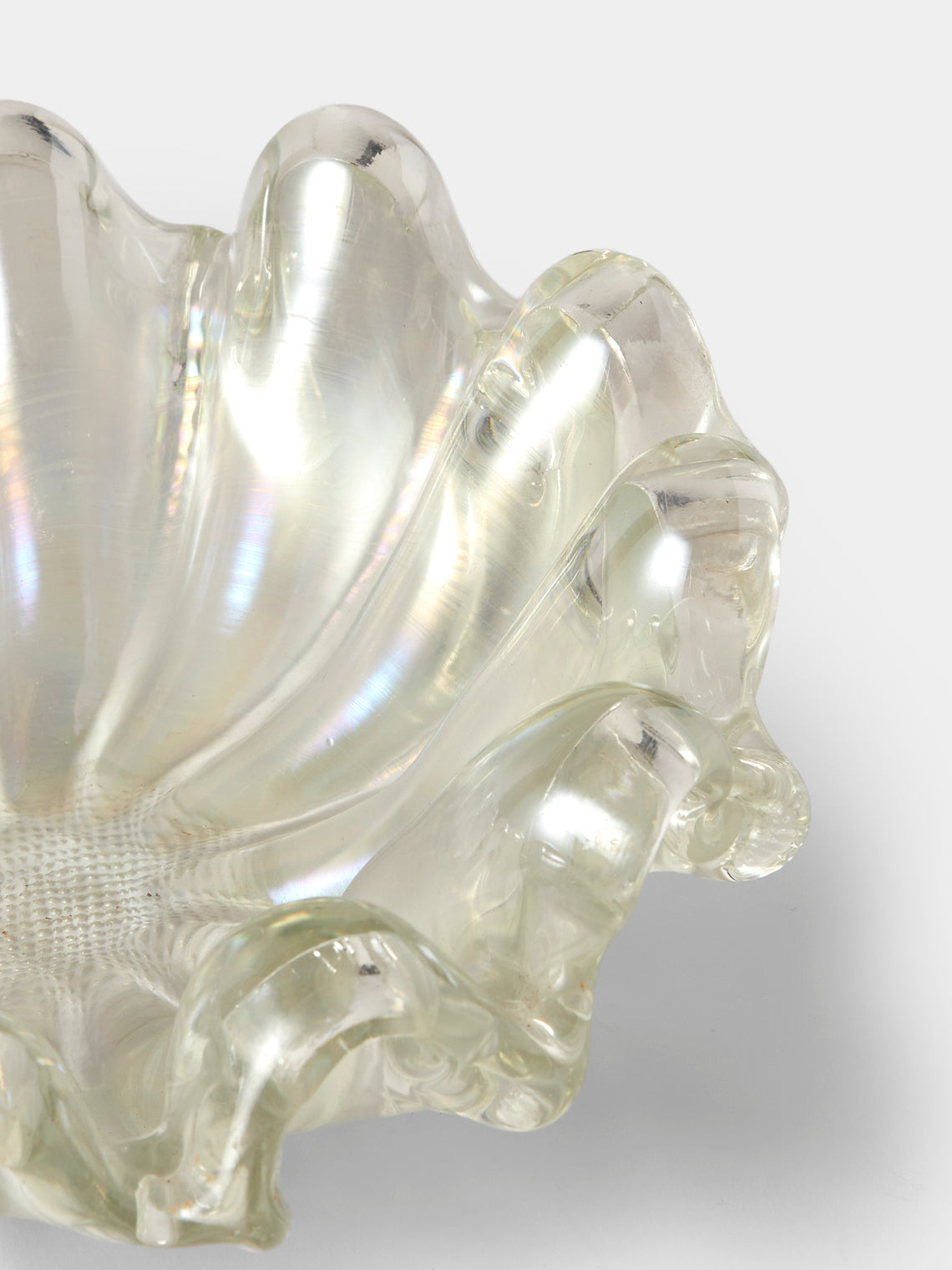 Antique and Vintage - Antique and Vintage 1940 Ercole Barovier Pearlescent Glass Shell Bowl - Clear - ABASK