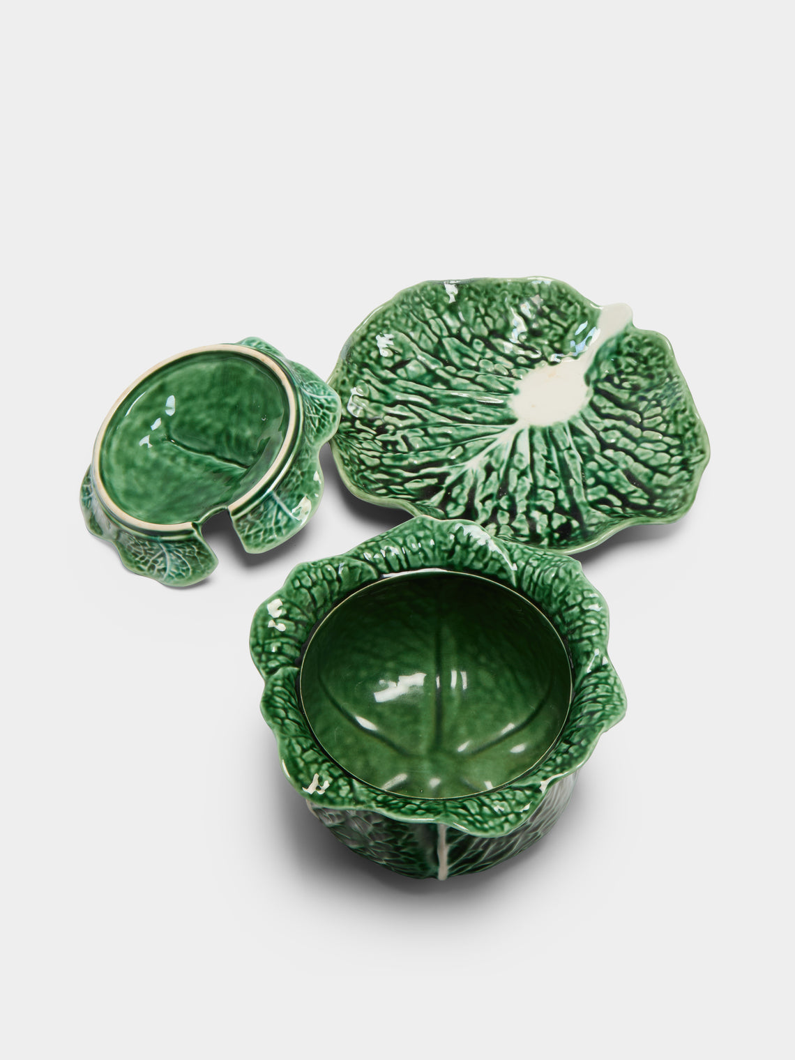 Antique and Vintage - Mid-Century Cabbage Majolica Ceramic Tureen with Plate - Green - ABASK