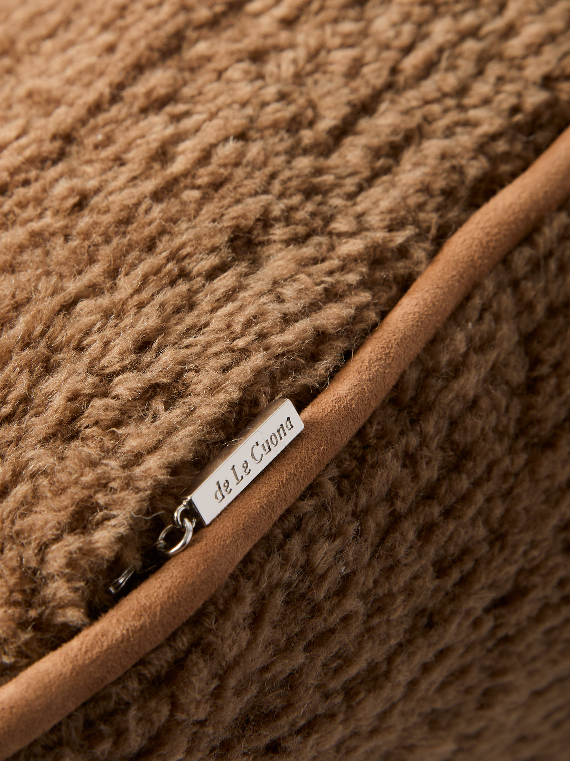 de Le Cuona - Tundra Wool Pillow (21.5in/55cm) - Brown - ABASK