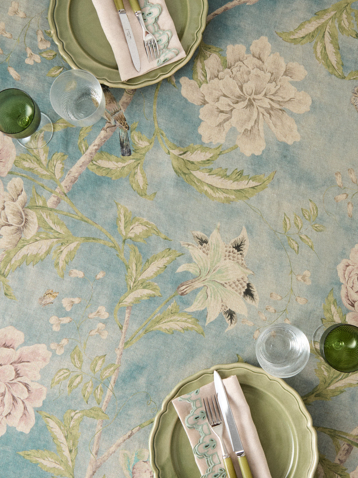 Borgo delle Tovaglie - Filo Affresco Embroidered Linen Rectangular Tablecloth (165.5in/4.2m) - Blue - ABASK
