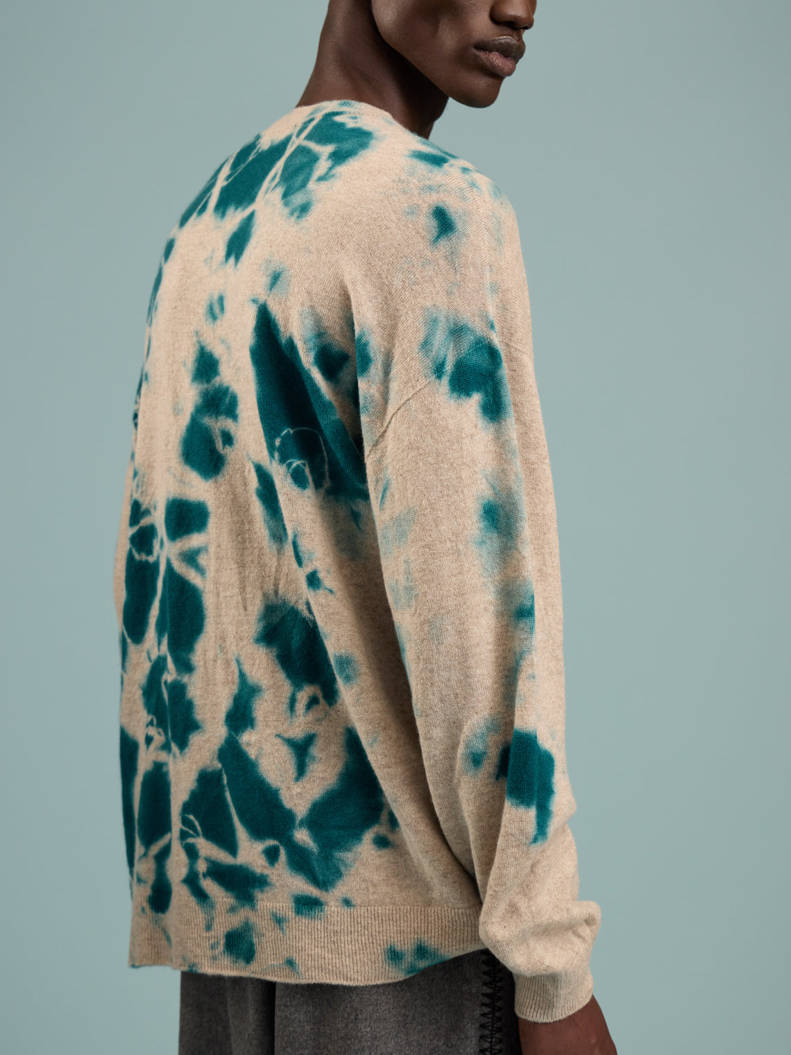 Suzusan - Shibori Cashmere Seamless Sweater | Size: L - Teal - ABASK