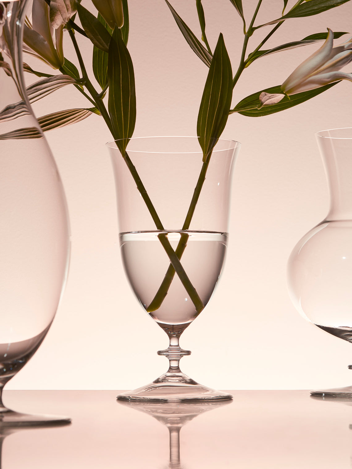 Lobmeyr - BV64 Flower Hand-Blown Crystal  Vase (9in/23cm) - Clear - ABASK