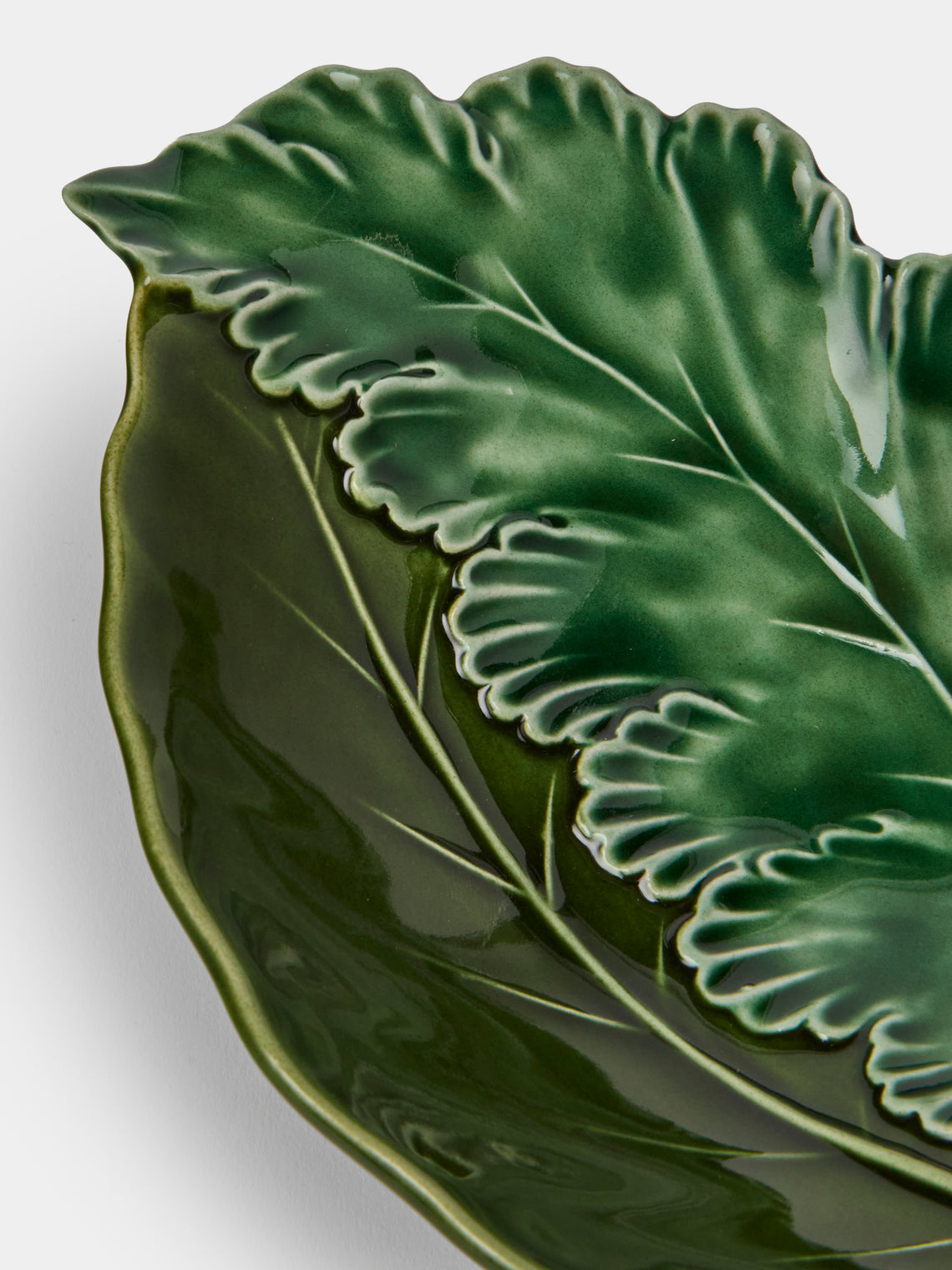 Verdolini - Leaves Hand-Painted Majolica Ceramic Serving Dishes (Set of 2) - Green - ABASK