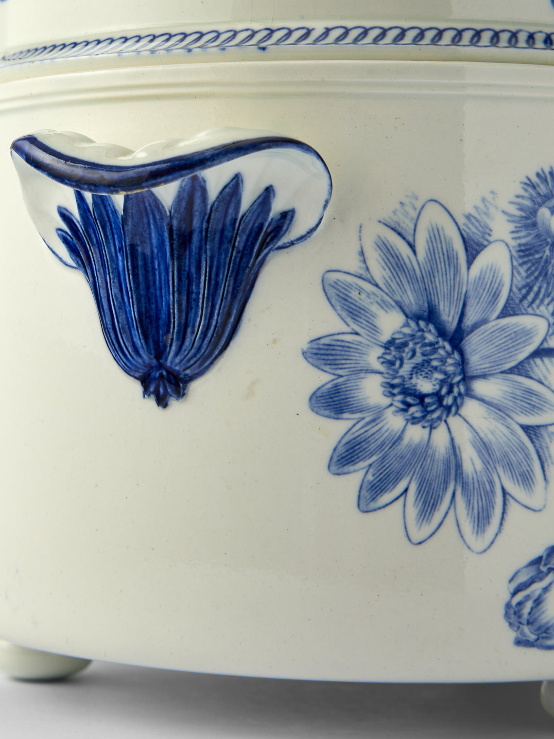 Antique and Vintage - 1805-1815 Wedgwood Ceramic Ice Pails (Set of 2) - White - ABASK