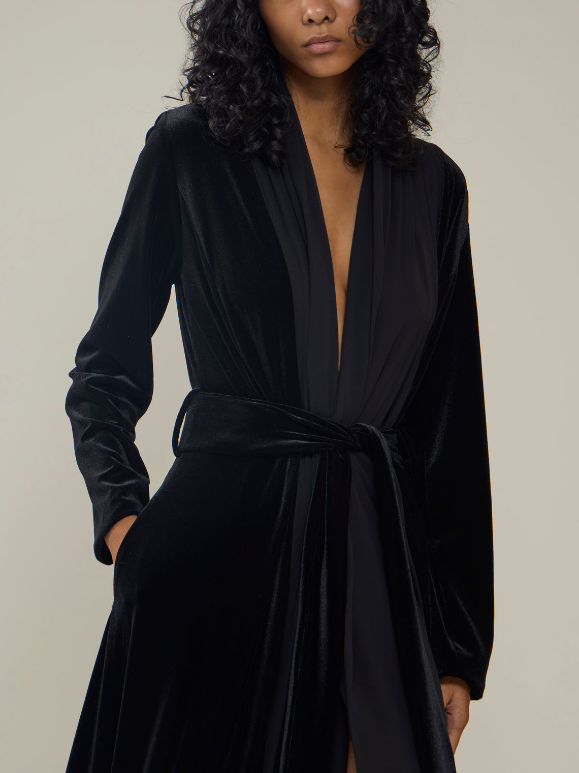 Loretta Caponi - Carla Velvet and Silk Robe - Black - ABASK