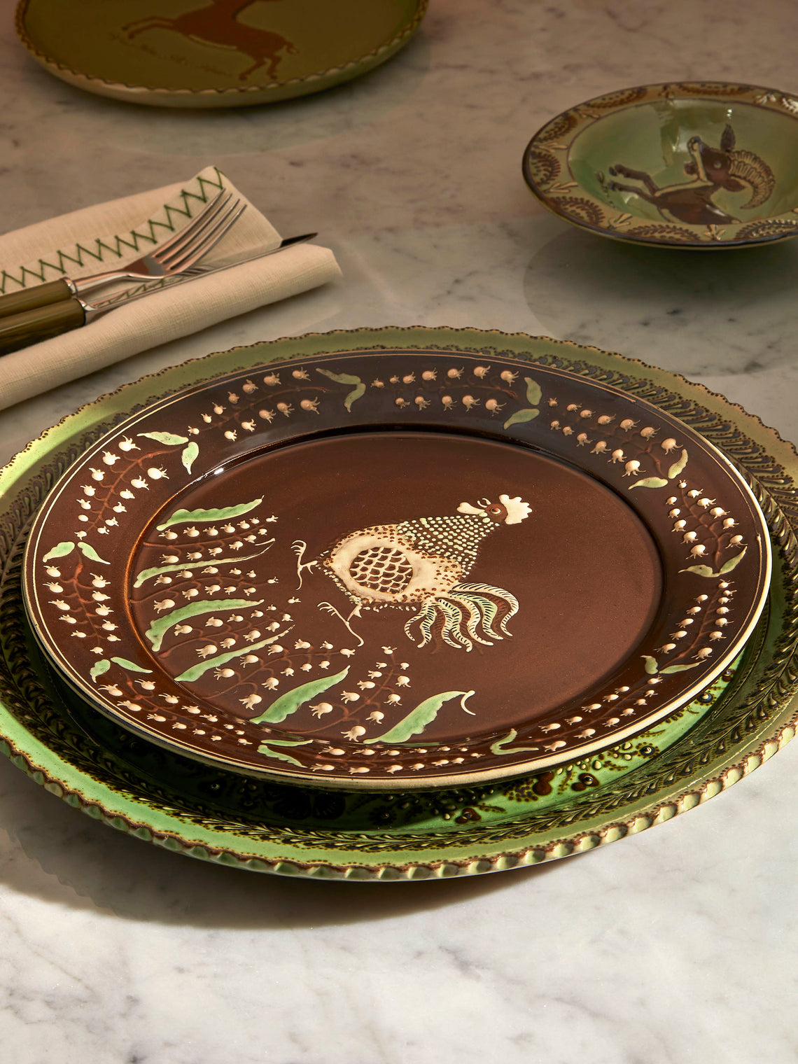 Poterie d’Évires - Chickens Hand-Painted Ceramic Round Platter - Dark brown - ABASK