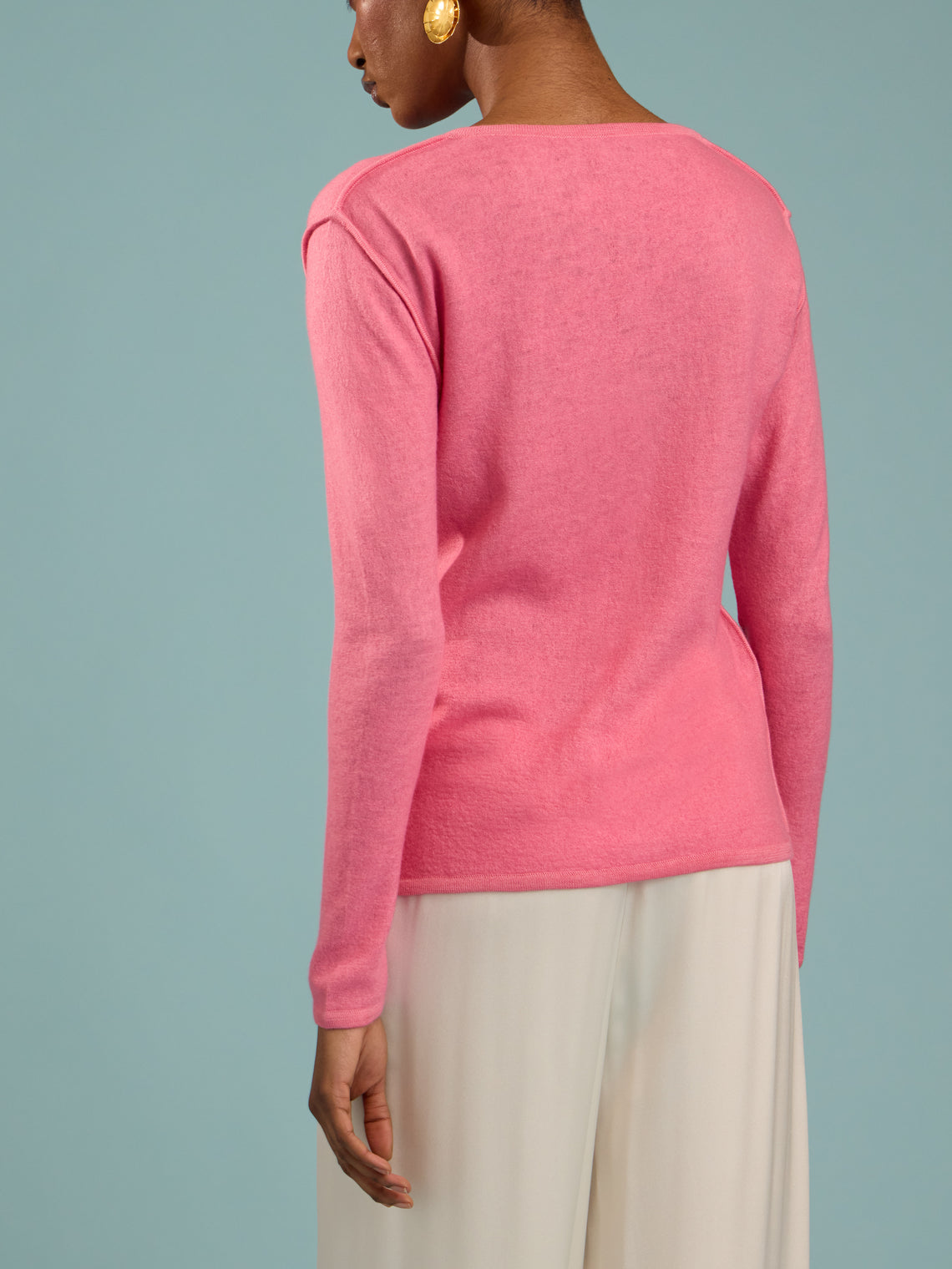 Denis Colomb - Fuzzy Brushed Cashmere V-Neck Sweater | Size: S - Pink - ABASK