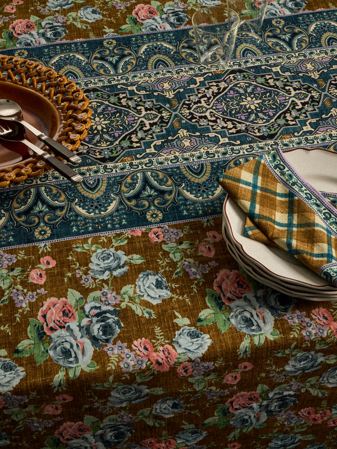 D'Ascoli - Marley Printed Linen Rectangular Tablecloth (110in/2.8m) - Multiple - ABASK
