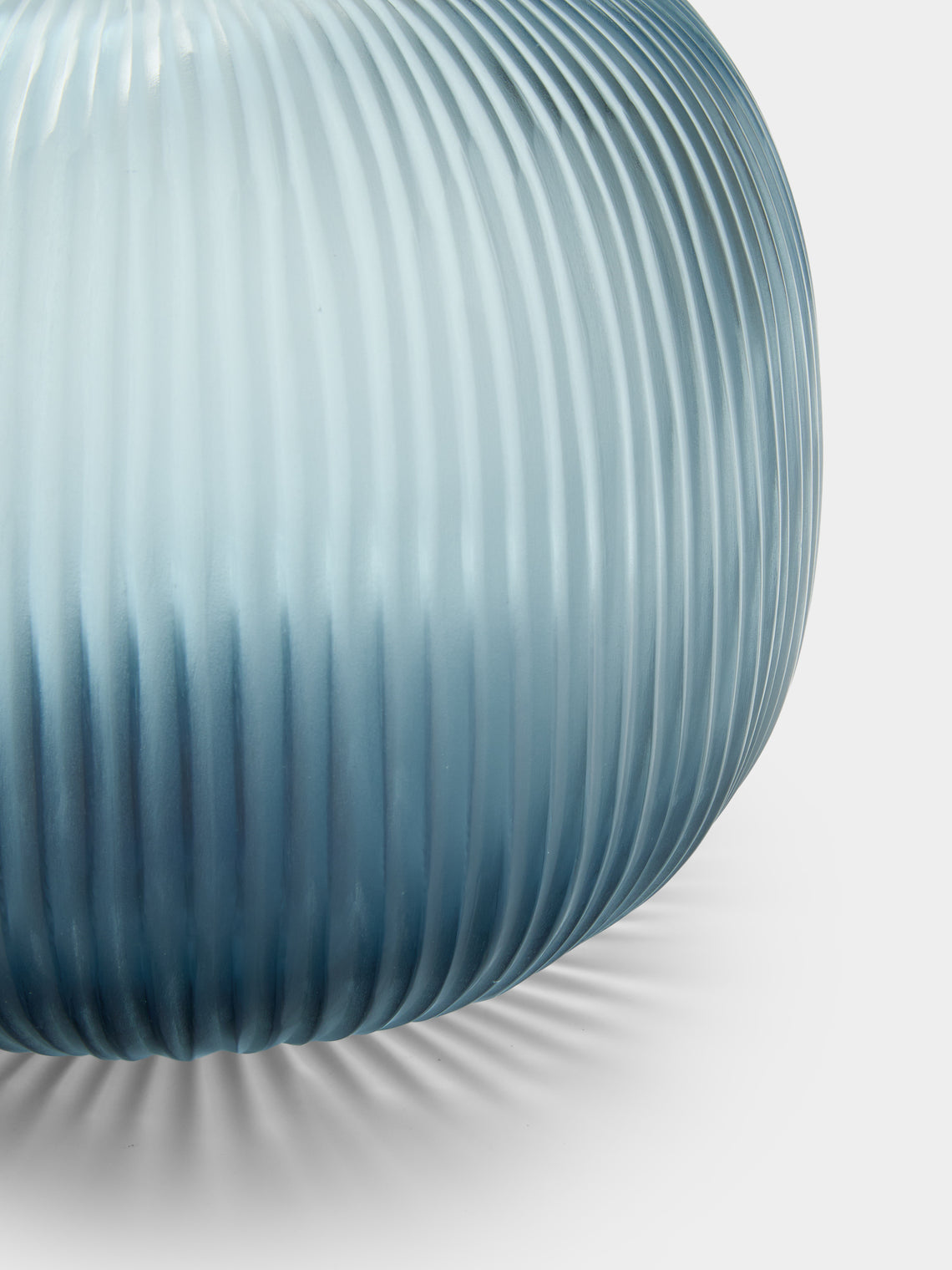 Micheluzzi Glass - Riccio Oceano Coste Hand-Blown Murano Glass Vase (8in/20cm) - Blue - ABASK
